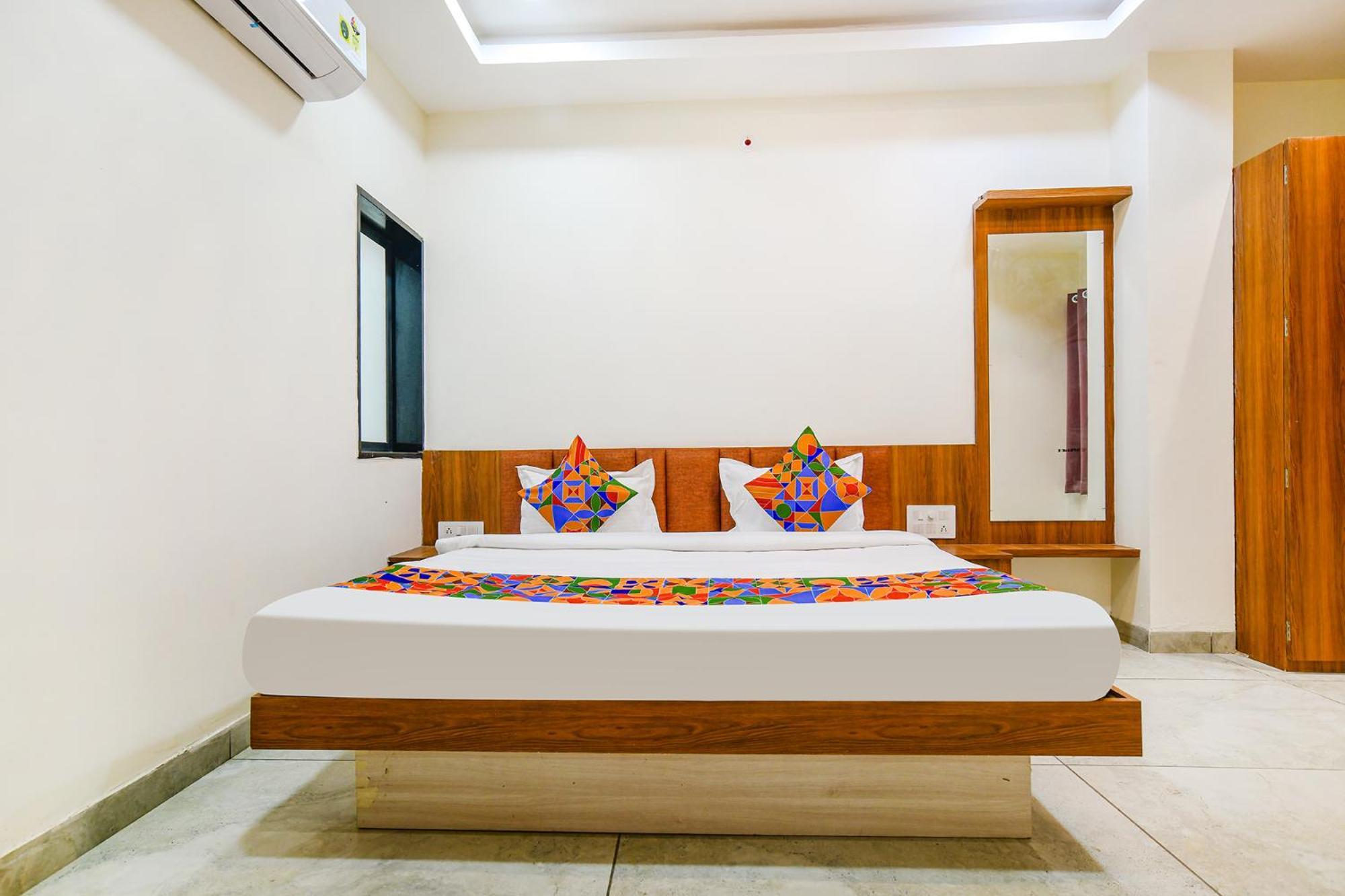 Fabhotel Shree Nakoda Paradise اوجاين المظهر الخارجي الصورة