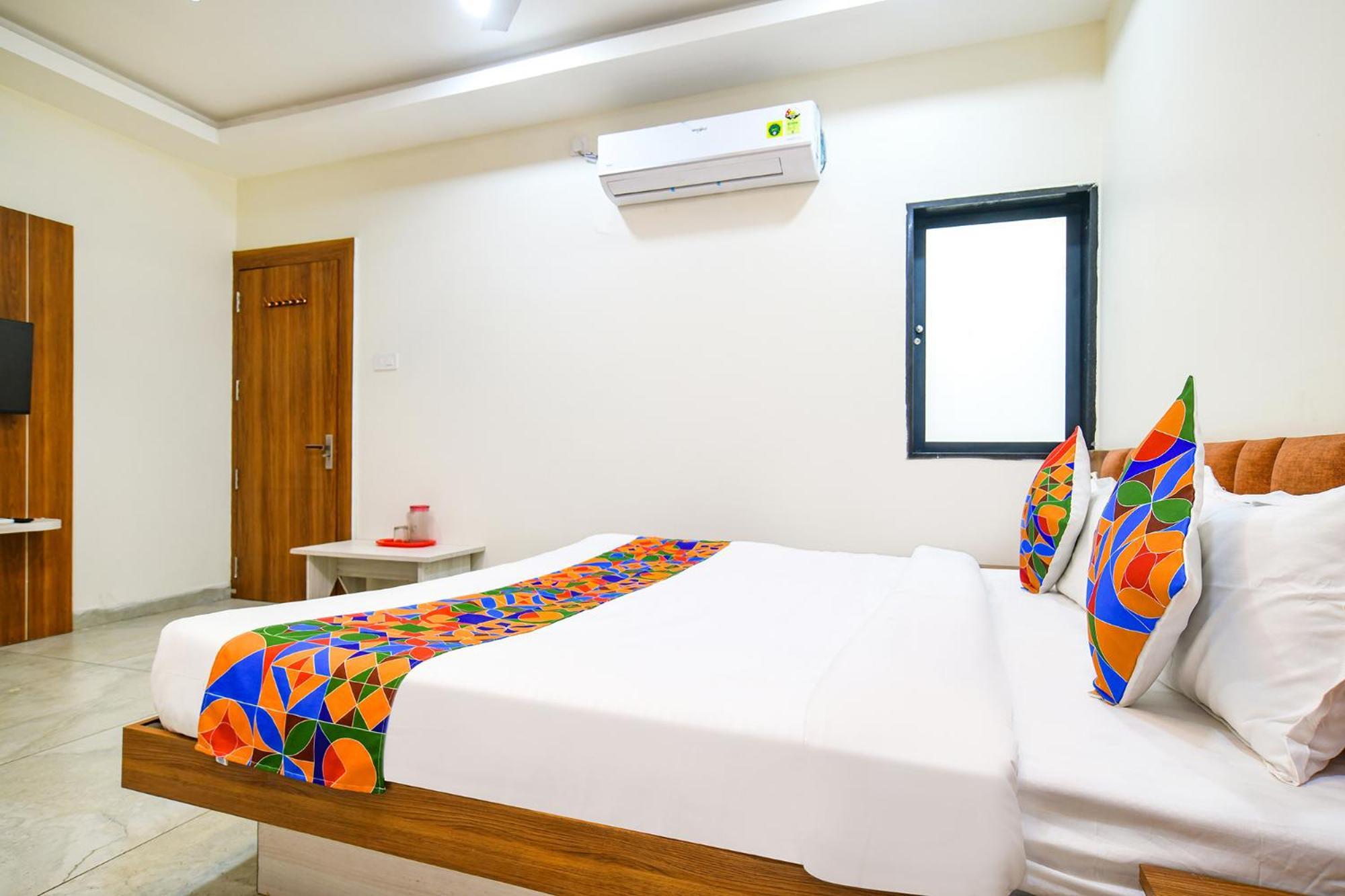 Fabhotel Shree Nakoda Paradise اوجاين المظهر الخارجي الصورة