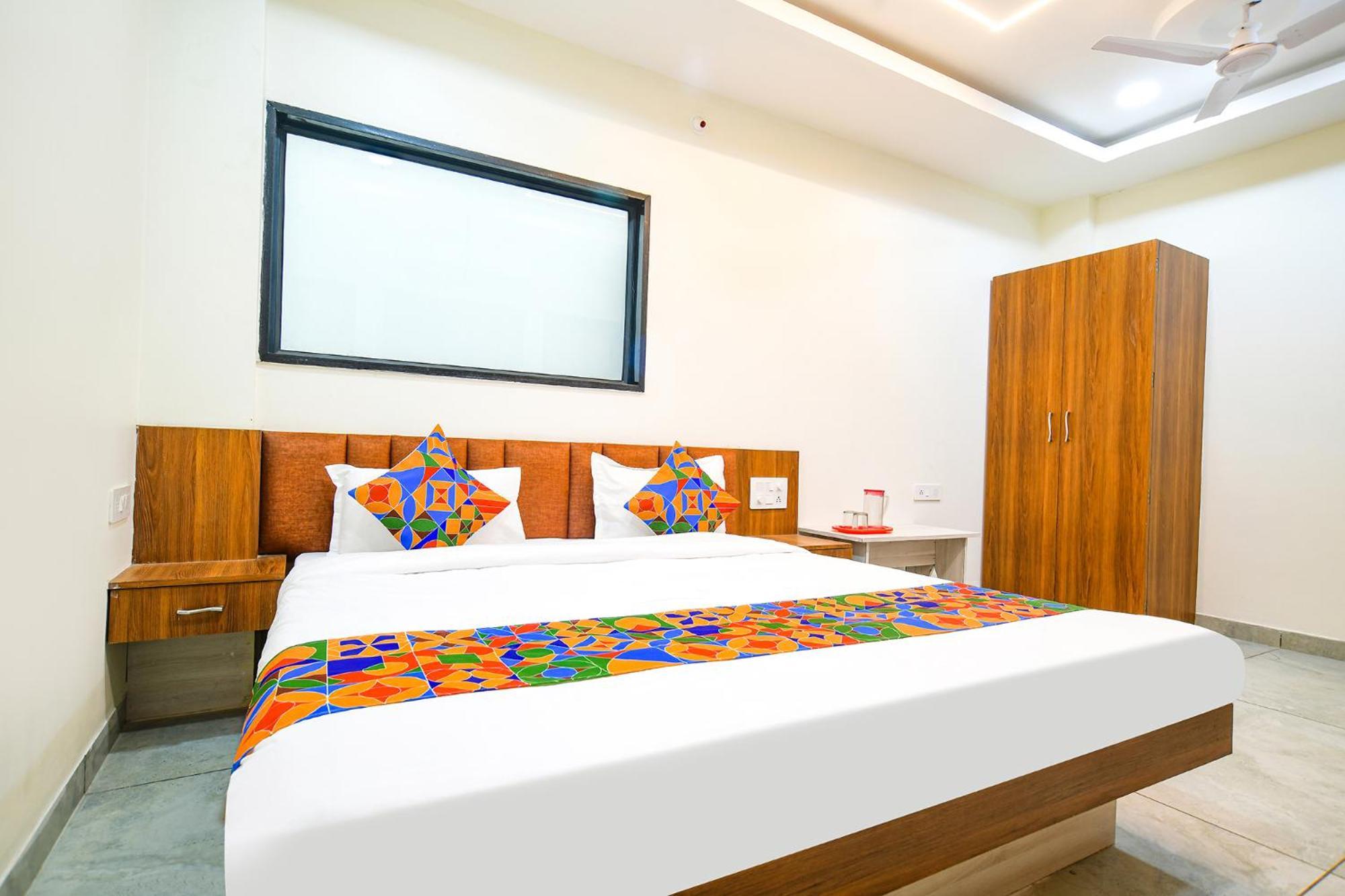 Fabhotel Shree Nakoda Paradise اوجاين المظهر الخارجي الصورة