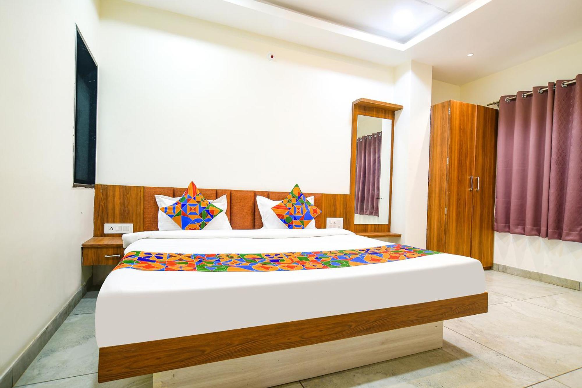 Fabhotel Shree Nakoda Paradise اوجاين المظهر الخارجي الصورة