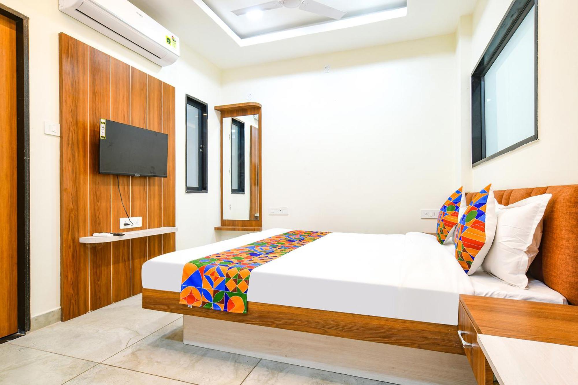 Fabhotel Shree Nakoda Paradise اوجاين المظهر الخارجي الصورة